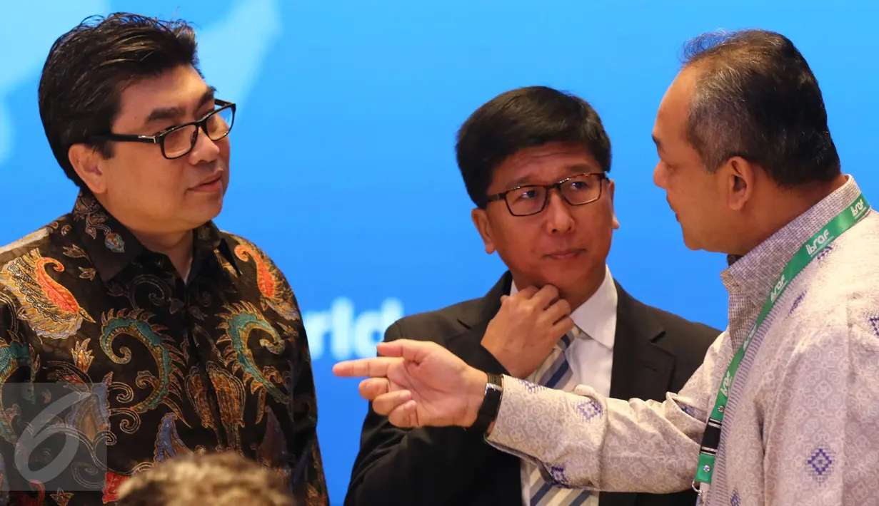Wakil Direktur Utama PT EMTEK Tbk Sutanto Hartono (tengah) menghadiri Konferensi Internasional dan Pertemuan Tahunan ke-5 OIC Broadcasting Regulation Authorities Forum (IBRAF) di Kota Bandung, Rabu (22/2). (Liputan6.com/Helmi Afandi)