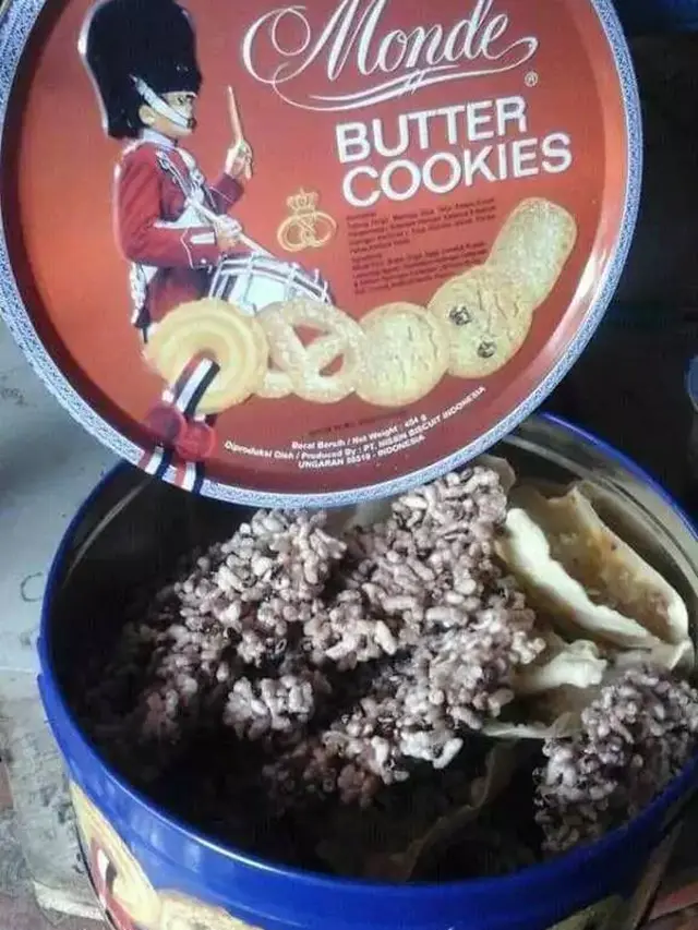 Kena Prank, Ini 7 Potret Isi Kaleng Kue Lebaran yang Bikin Kesal