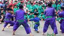 Bocah-bocah betawi memperagakan gerakan Silat Betawi di Kawasan  Jakarta, Minggu (8/11/2015). Kegiatan ini merupakan  bagian dari Silahturahmi Main Pukul Betawi. (Bola.com/Nicklas Hanoatubun)