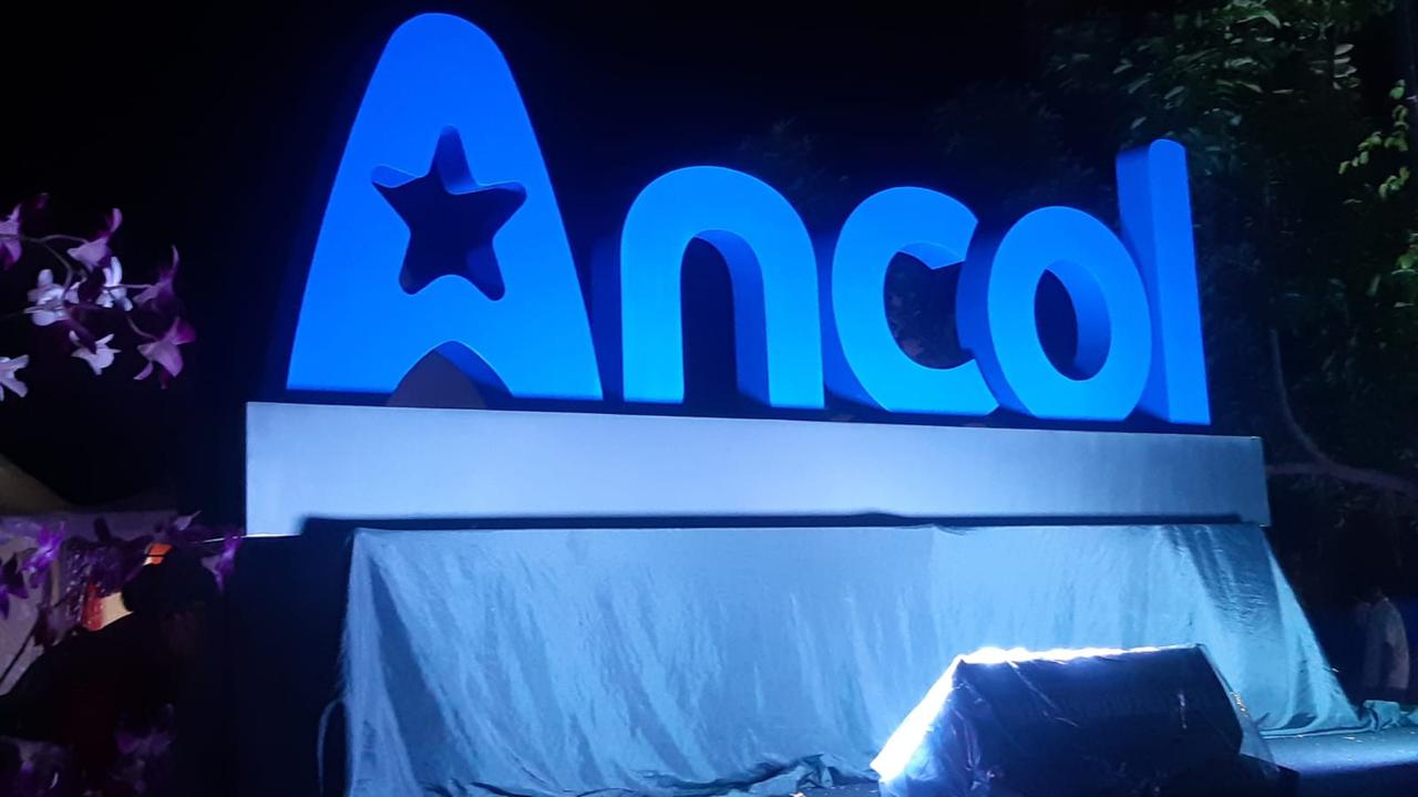 Taman Impian Jaya Ancol meluncurkan logo baru dengan tagline 'Heaven of Wonder' di Stone Area Symphony of The Sea berupa peresmian dan penandatanganan prasasti (Liputan6.com/Winda Nelfira)