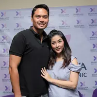 Berita bahagia datang dari Eva Anindita. Lantaran pesinetron itu baru saja melahirkan anak kedua secara normal di Brawijaya Women And Children Hospital, Jakarta Selatan, Jumat (25/2/2018) pukul 01.50 WIB. (Deki Prayoga/Bintang.com)