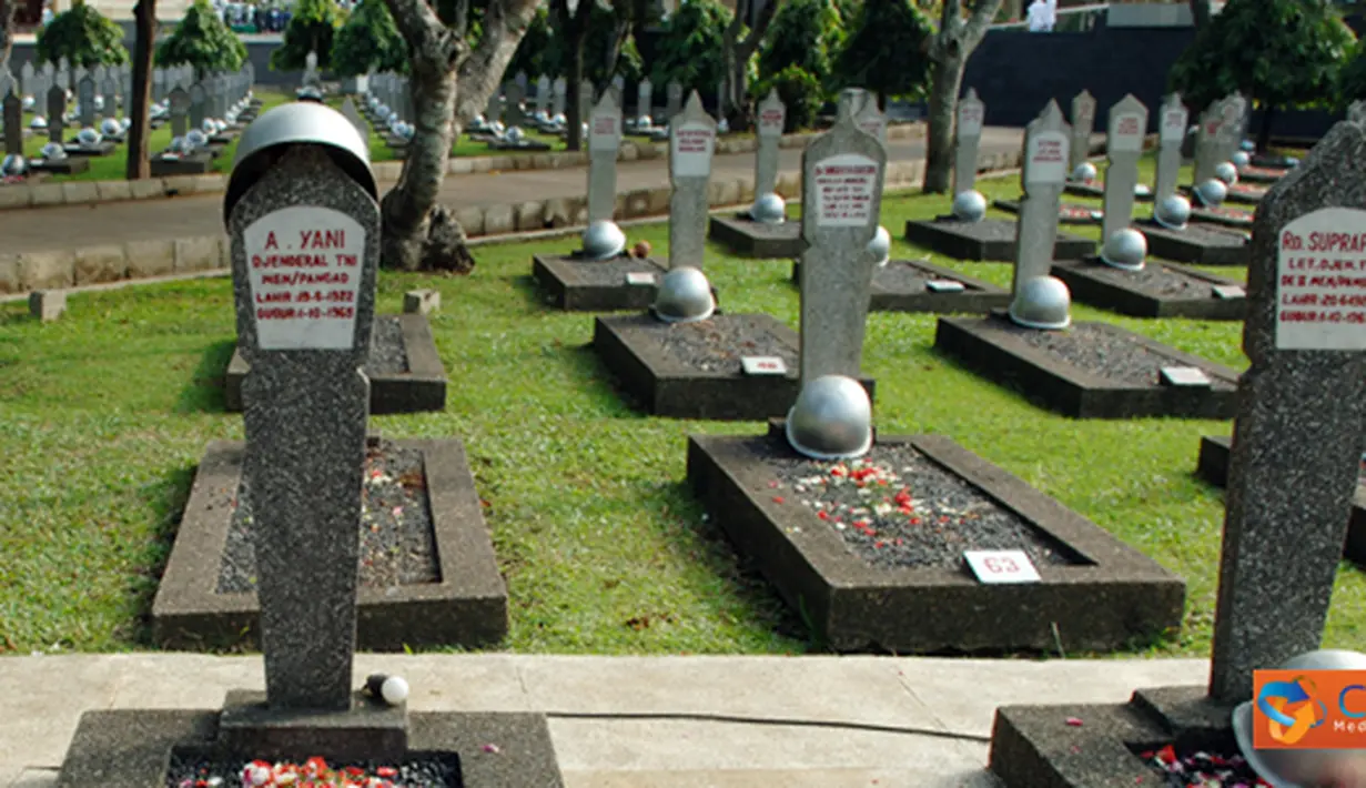 Panglima TNI Laksamana TNI Agus Suhartono melakukan  Ziarah di Taman Makam Pahlawan Nasional (TMPN) Kalibata, Jakarta, Selasa (4/10).
