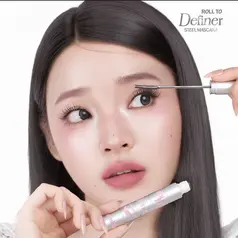 Menggunakan Dual-Sided Steel Applicator, inovasi terbaru ini menjadi bagian dari Roll to Mascara Series. (Foto/Dok: barenbliss)