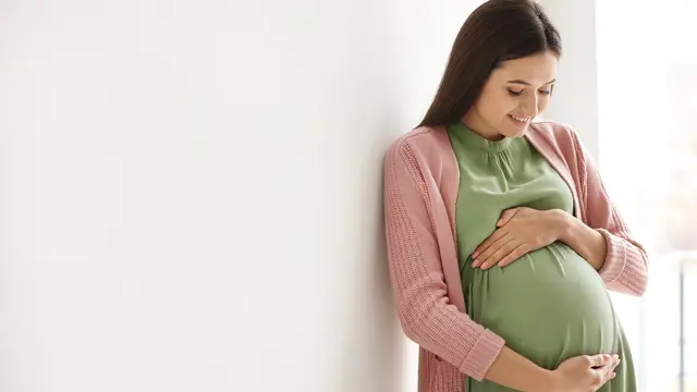 10 Rekomendasi OOTD Ibu Hamil yang Nyaman dan Simpel, Bisa Dipakai Sehari-hari