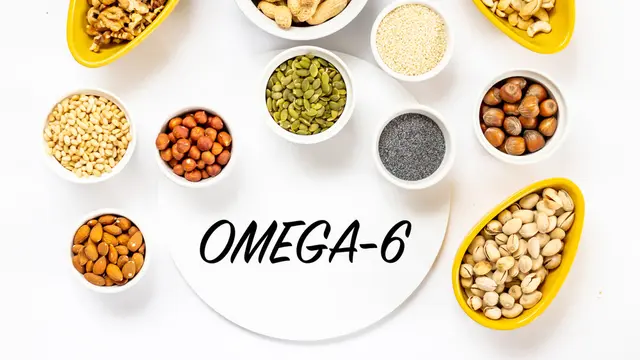 Makanan Pemicu Jerawat yang Harus Dihindari Agar Masalah Kulit Wajah Ini Cepat Teratasi