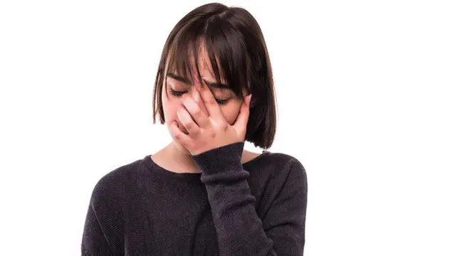 Gambar Ilustrasi Wanita Sedang Murung