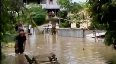 Banjir yang melanda provinsi Jambi terus meluas,hingga tahun baru Imlek yang identik dengan barongsai.