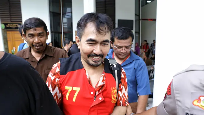 [Bintang] Gatot Brajamusti