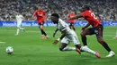 Pihak Vinicius Jr telah menyodorkan kontrak baru sebanyak dua kali pada akhir Desember tahun lalu dan awal Mei ini. Sayangnya, perundingan tersebut tak menemui titik terang. (AFP/Thomas Coex)
