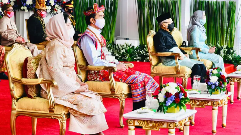 Presiden Jokowi Saat Pimpin Upacara di Istana Merdeka