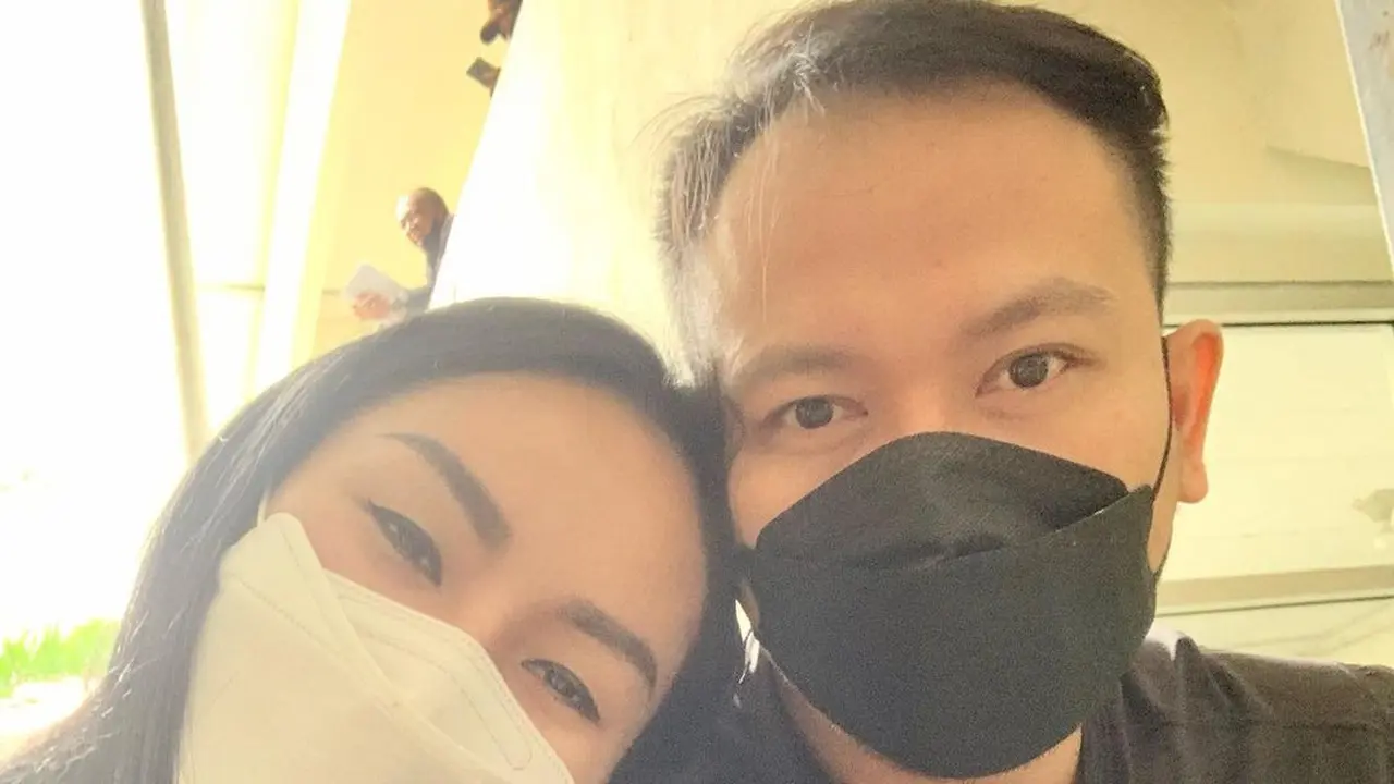 Kalina Ocktaranny dan Vicky Prasetyo. (Foto: Instagram @kalinaocktaranny)