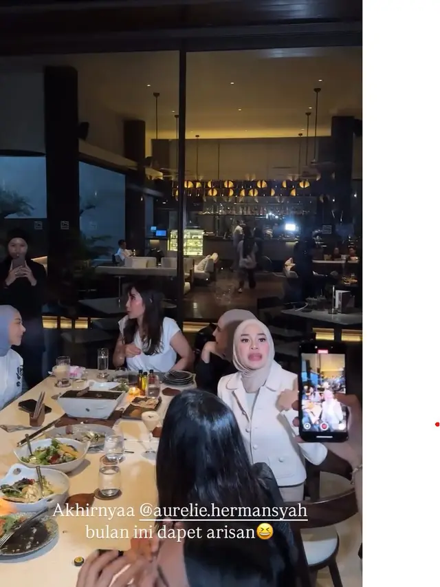 Foto-Foto Geng Cendol Gelar Arisan di Awal 2025, Penuh Keseruan dan Kekompakan