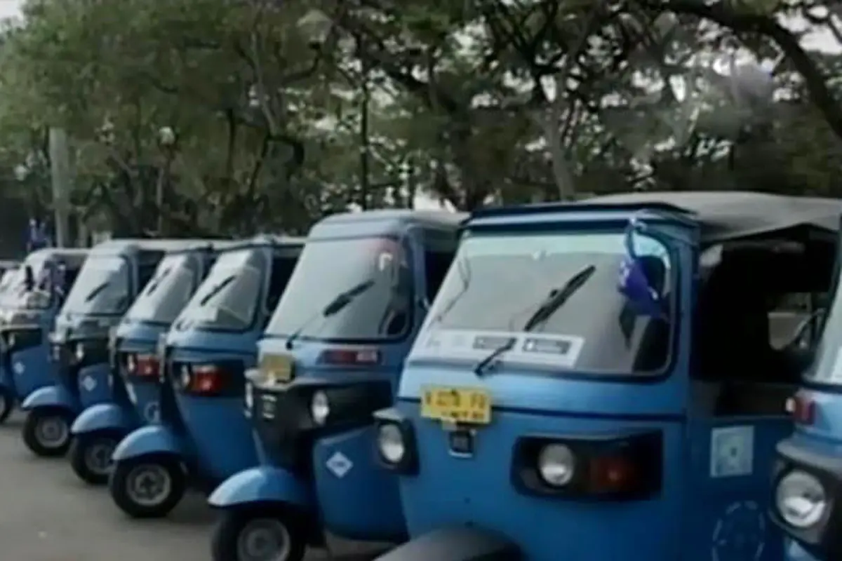 Pemprov DKI Luncurkan 200 Unit Bajaj Online