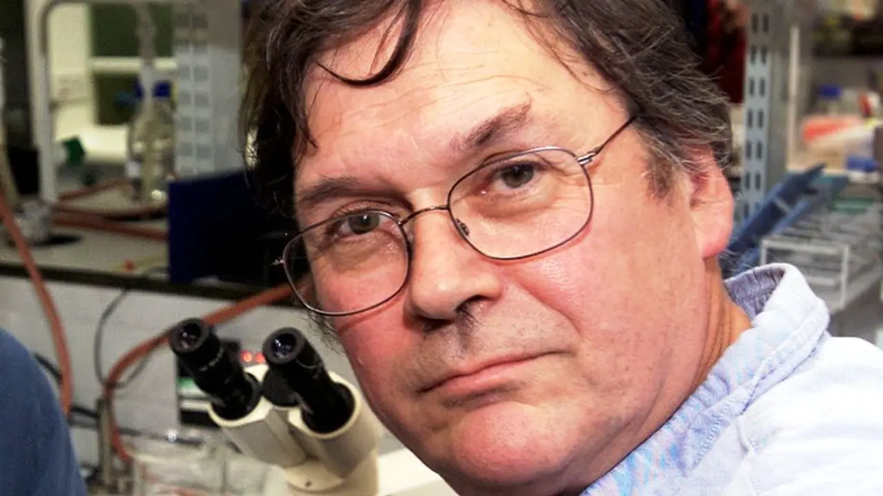 Tim Hunt, peraih Nobel yang mundur dari jabatannya 