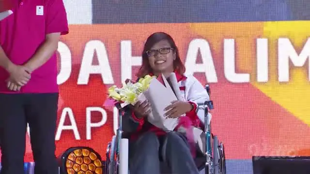 Berita video pemberian penghargaan kepada para relawan di acara penutupan Asia Para Games 2018, Sabtu (13/10/2018).