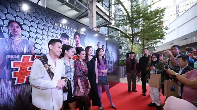 Red Carpet Film #OOTD (Fimela/Daniel Kampua)