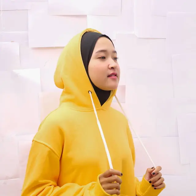 Disebut Mirip Nissa Sabyan, Ini 6 Potret Melati Wanita yang Viral di TikTok