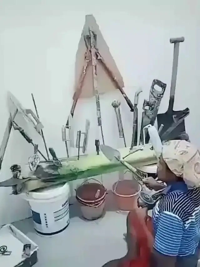 6 Tingkah Kuli Bangunan Bak Musisi Ini Bikin Ketawa Lepas