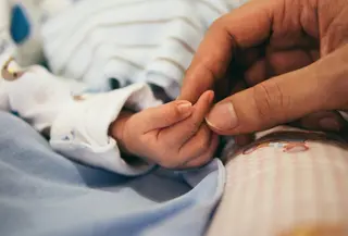 Jenis vaksin yang diberikan pada bayi yang baru lahir (Foto: Aditya Romansa/Unsplash)