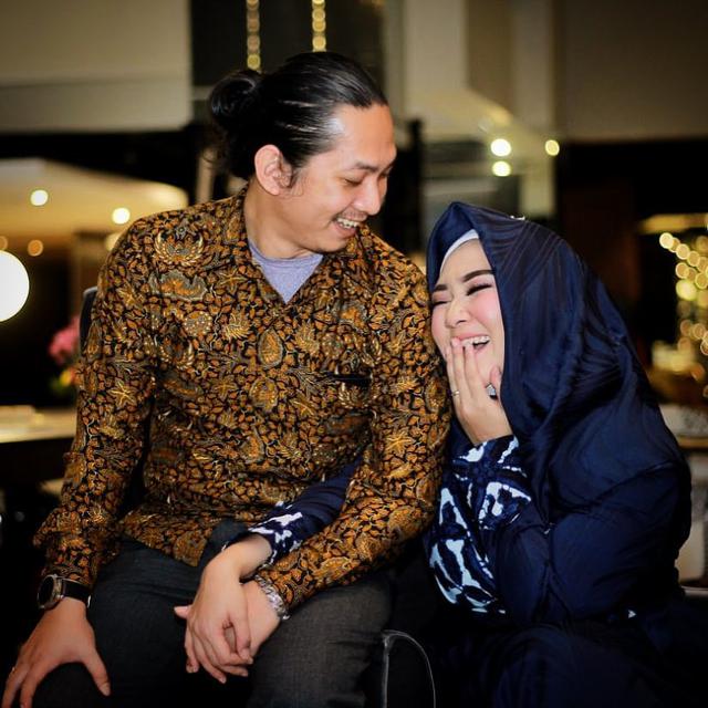 Potret mesra Sulis dan Alfin Febryan