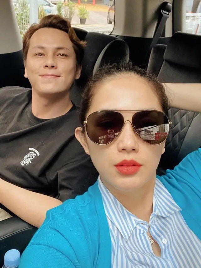[Fimela] Ussy Sulistiawaty dan Andhika Pratama