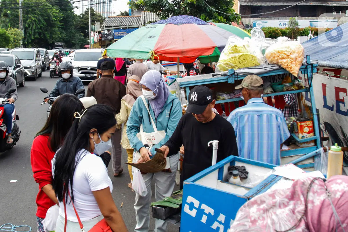 Ngabuburit Sambil Berburu Takjil untuk Menu Berbuka Puasa