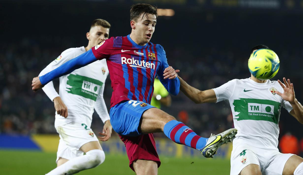 Sementara tim tamu mampu memperkecil kedudukan lewat gol yang dicetak oleh Tete Morente dan Pere Milla. (AP/Joan Monfort)