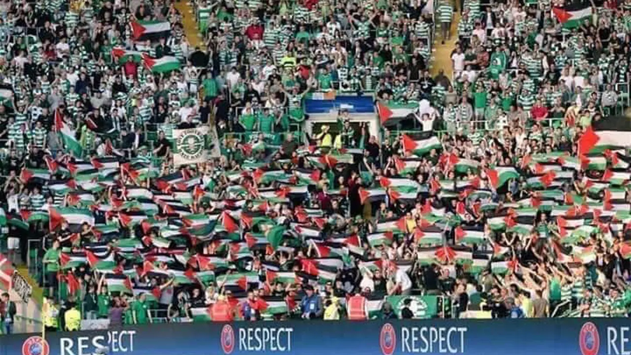 Suporter Celtic Kibarkan Bendera Palestina