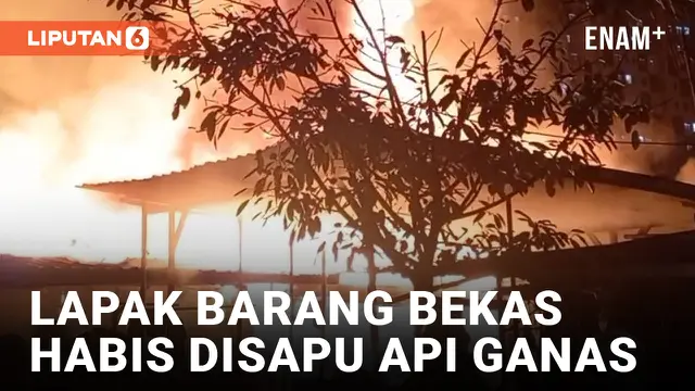 KEBAKARAN LAPAK BARANG BEKAS DI CAKUNG, PULUHAN RUMAH HANGUS