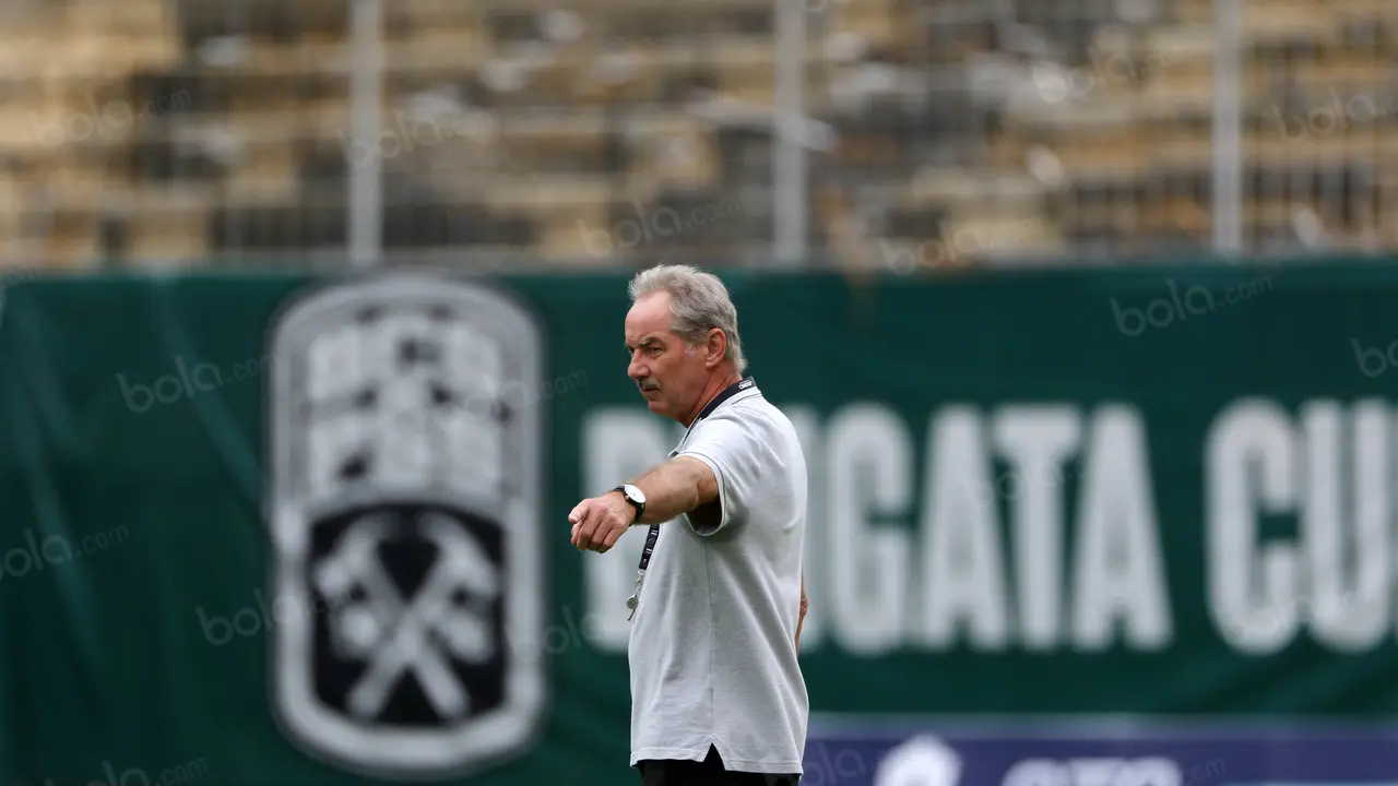 Alfred Riedl