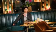 Uhm Ki Joon dalam The Penthouse. (SBS via Soompi)