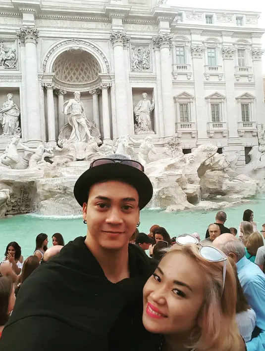 Berbagai cara dilakukan oleh pasangan ini demi mendapatkan buah hati. Apalagi, sebelumnya Novita juga pernah mengandung, namun sayang saat itu keguguran. (Instagram/dimazandrean)