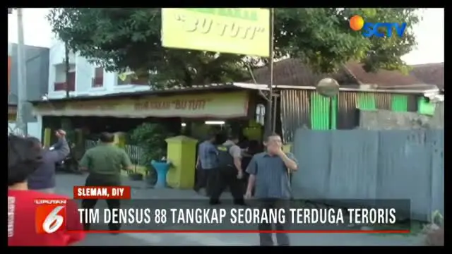 Densus 88 Tangkap Terduga Teroris di Condong Catur