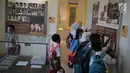 Siswa SDN Menteng Atas 05 Pagi melakukan kunjungan ke Museum Perumusan Naskah Proklamasi, Jakarta, Selasa (20/8/2019). Kunjungan tersebut merupakan bentuk pendidikan sekaligus pengenalan sejarah perjuangan Bangsa Indonesia sejak usia dini. (Liputan6.com/Faizal Fanani)