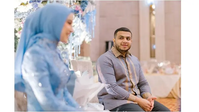 6 Momen Pertunangan Yislam Kakak Fadil Jaidi, Paras Calon Istri Curi Perhatian