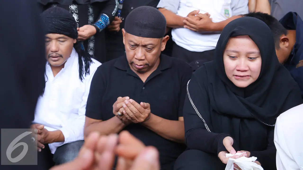 20160824-Pemakaman-Istri-Tukul-Arwana-Jakarta-IA