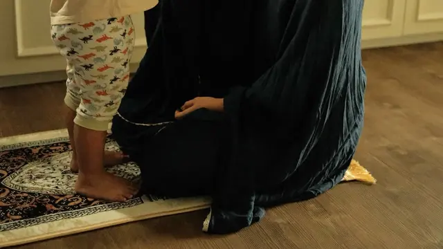 Potret Indah Permatasari Tampil Berhijab. (instagram/indahpermatas)