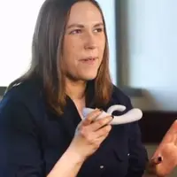 Tak semua wanita bisa orgasme dengan baik. Katanya, mainan seks ini bisa mewujudkannya. Masa?