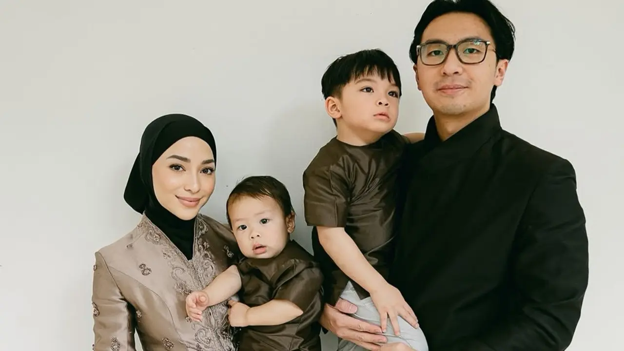 Gaya Hijab Terbaru ala Nikita Willy
