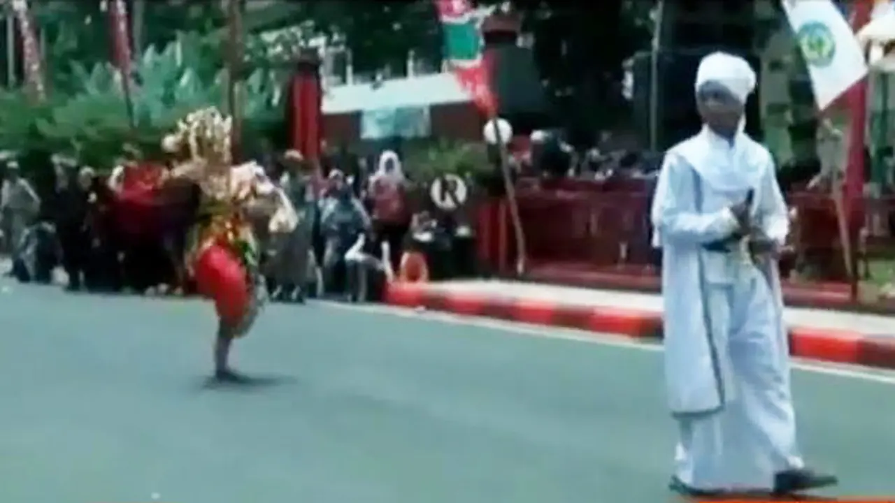 Perusakan Universitas Veteran hingga Ritual Alegoris di Nganjuk
