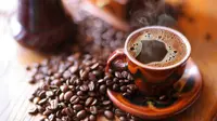 Meski sulit, coba kurangi asupan kopi tidak lebih dari tiga cangkir per hari karena berbahaya bagi kesehatan Anda. (Foto: sites.psu.edu)