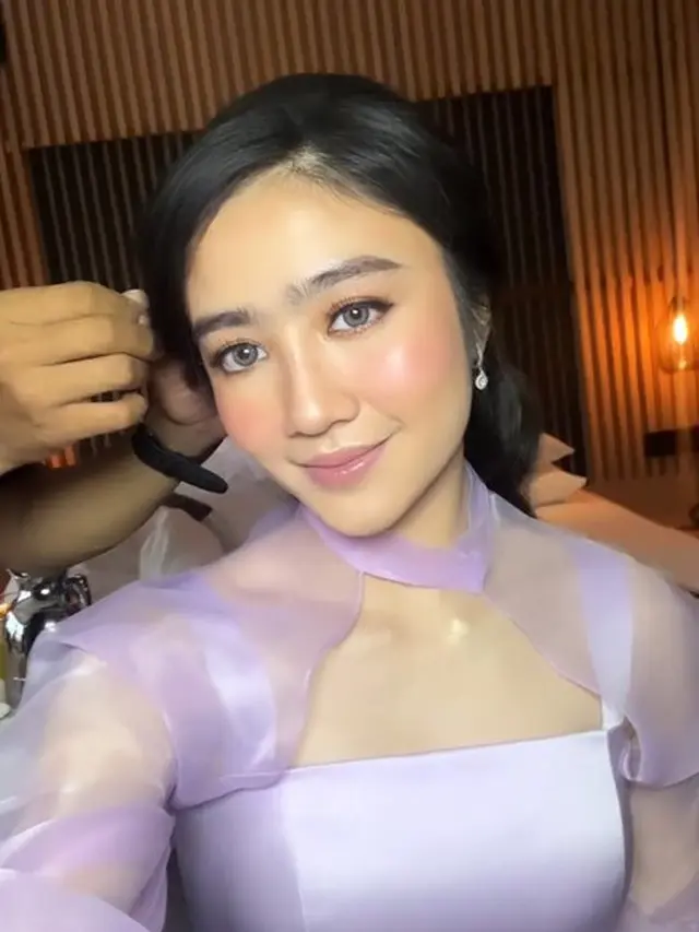 6 Potret Febby Rastanty Jadi Bridesmaid Jessica Mila, Sigap Bantu Angkat Gaun