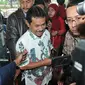  Senin (13/01/14), Bupati Bogor, Rachmat Yasin mendatangi gedung KPK untuk diperiksa sebagai saksi terkait kasus Hambalang (Liputan6.com/Johan Tallo) 