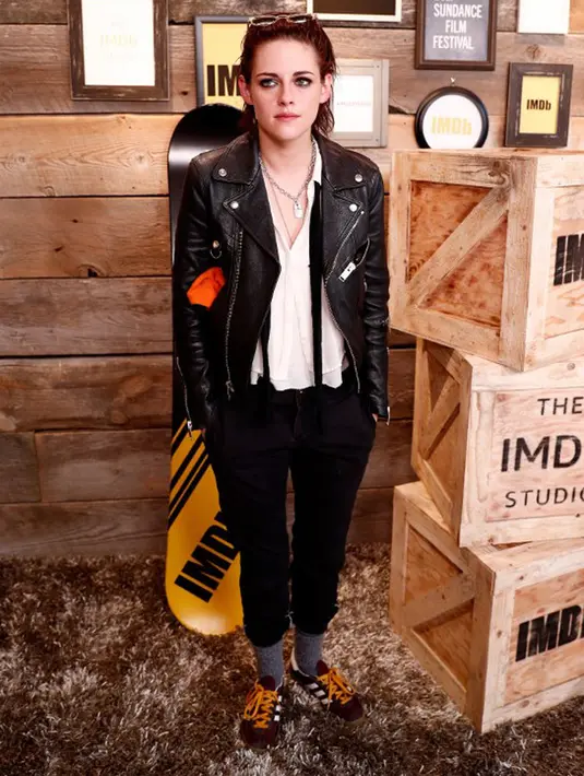 Saat itu Presiden Amerika Donald Trump terus mengotori pikiran Robert Pattinson untuk tidak mencintai Kristen Stewart. Trump mengatakan pada Pattinson bahwa Stewart akan terus mengkhianati dan berbohong kepadanya. (AFP/Bintang.com)