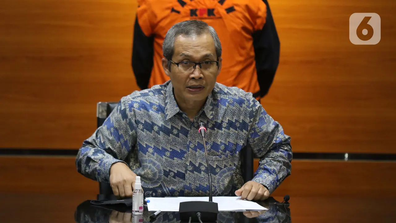 FOTO: Wali Kota Dumai Zulkifli Adnan Singkah Ditahan KPK