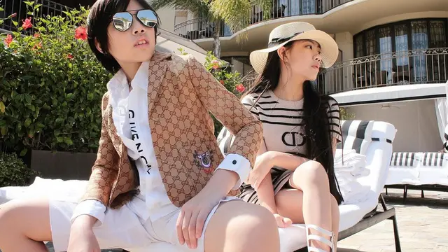 Potret Mischka dan Devon Kei, Kakak Adik Peraih Medali Olimpiade Matematika Internasional. (Sumber: Instagram/winnie_mischkaaoki)