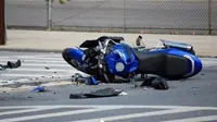Ilustrasi kecelakaan sepeda motor (Foto: motofire.com). 