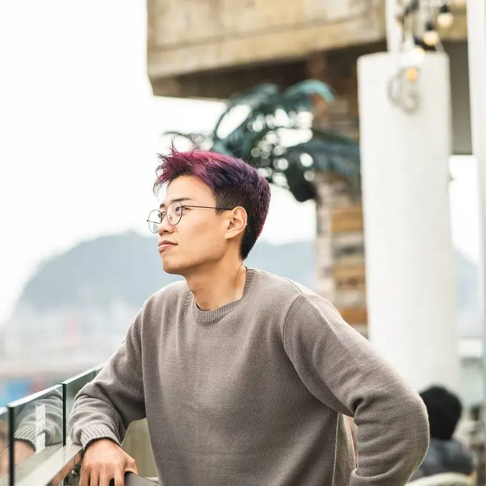 Sering Ganti Warna, Ini 7 Gaya Rambut Jang Hansol 'Korea Reomit' yang Curi Perhatian