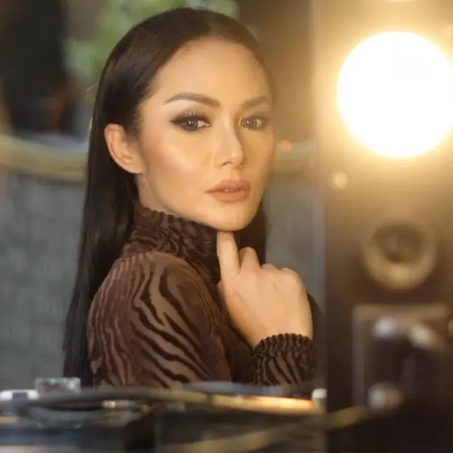 ilustrasi suplemen membuat krisdayanti awet muda/instagram: @krisdayantilemos