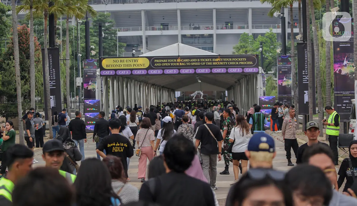 Diperkirakan ada 70 ribu penonton yang akan memenuhi SUGBK. (Liputan6.com/Angga Yuniar)